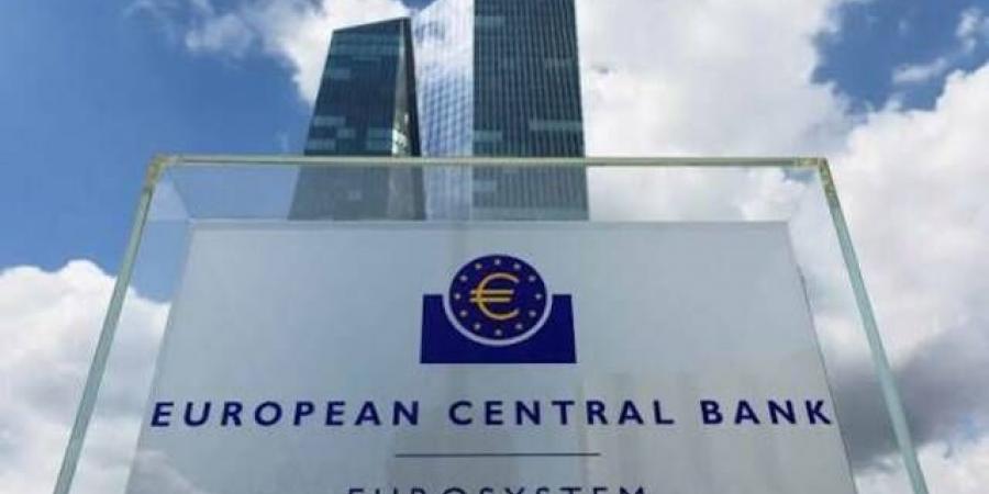 "JPMorgan" يتوقع رفع المركزي الأوروبي الفائدة للمرة الثالثة في ديسمبر