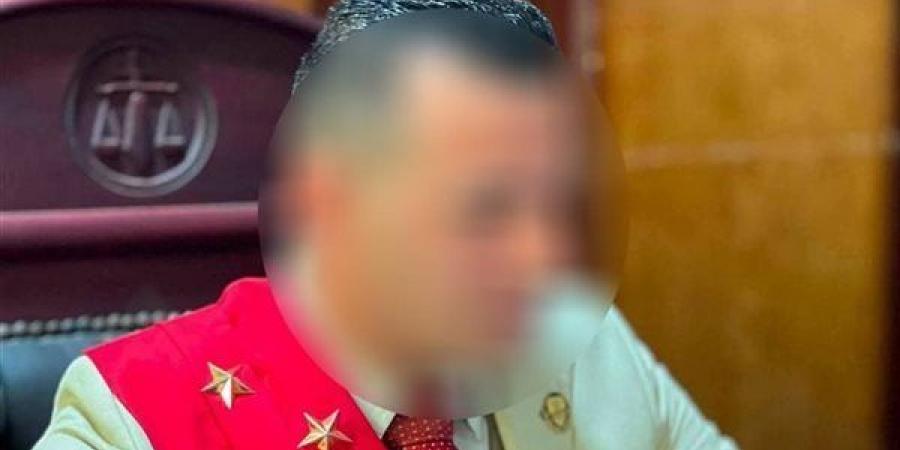 اليوم، الحكم على القاضي المزيف بتهمة النصب على سيدة والاستيلاء على 200 ألف جنيه